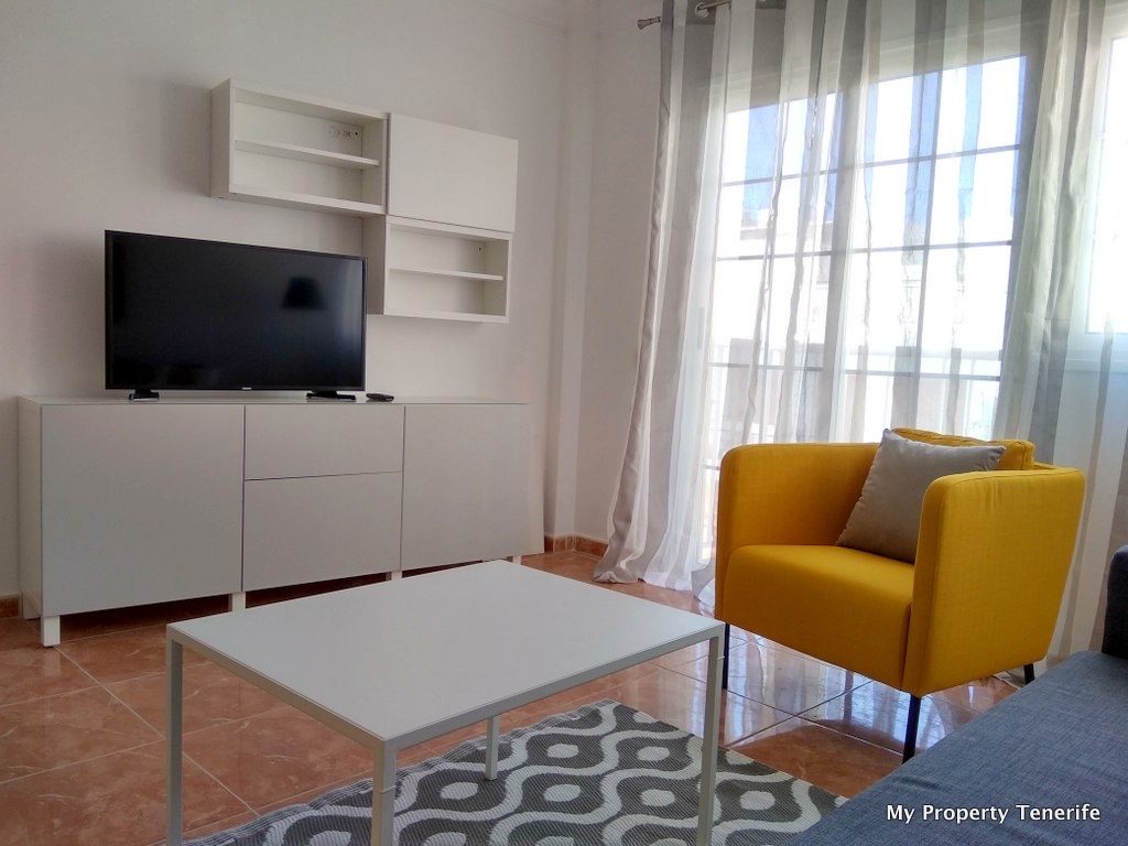 1 Bedroom | Calle Barranquillo — photo 2
