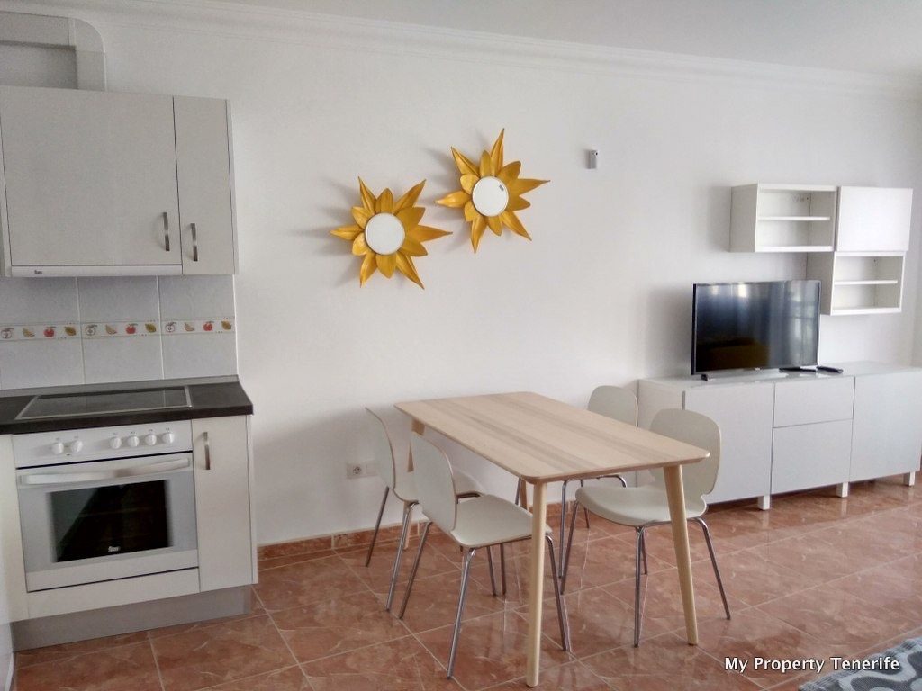 1 Bedroom | Calle Barranquillo — photo 3