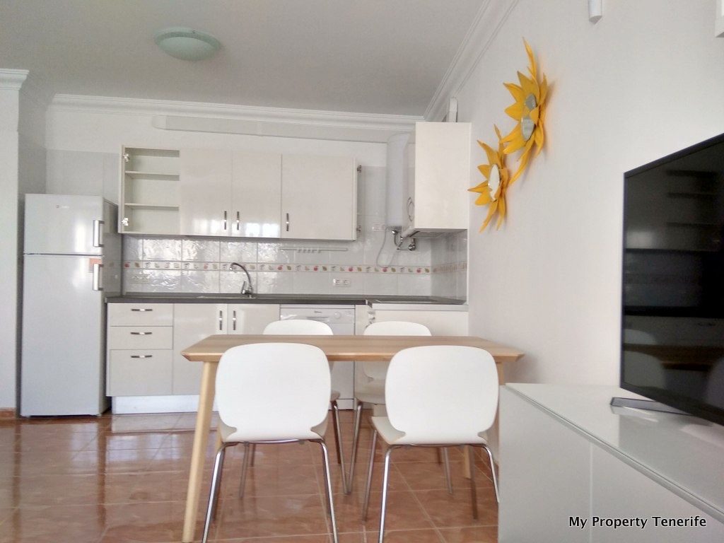1 Bedroom | Calle Barranquillo — photo 4