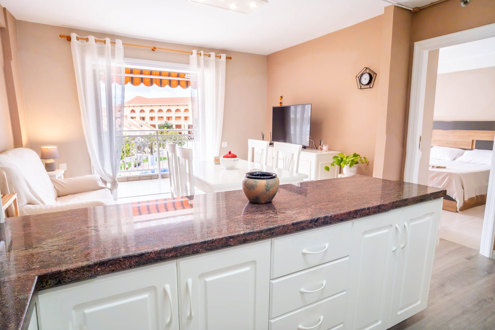 2 Bedrooms | Compostela Beach — photo 2